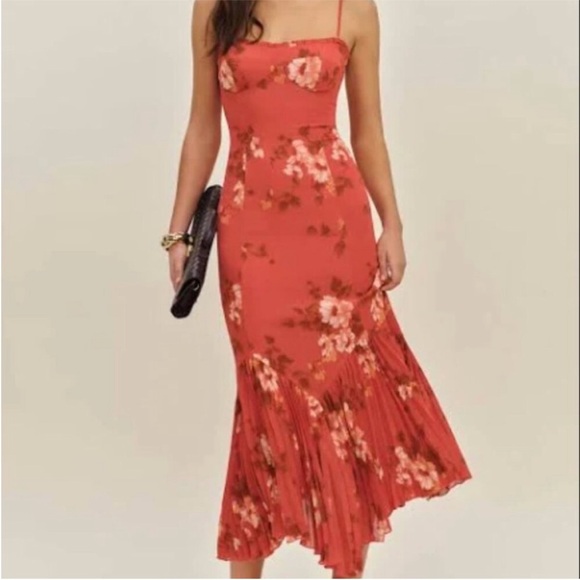 Reformation Dresses & Skirts - NWT • Aiko dress in coral bloom